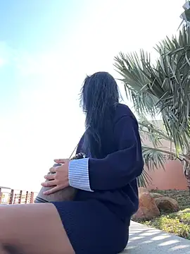 Snapshot of linger-23 chatting on 12/15/25, 06:17 linger-23 online show from 12/15/25, 06:17