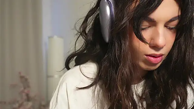 mystica  online show from 10/21/25, 09:43