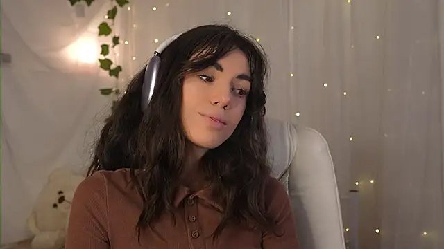 mystica  online show from 10/28/25, 10:08