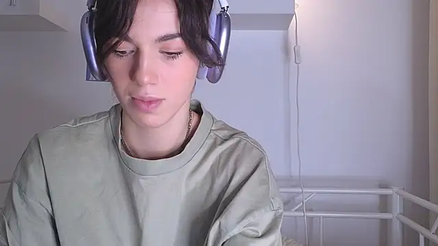 mystica  online show from 11/21/25, 09:08