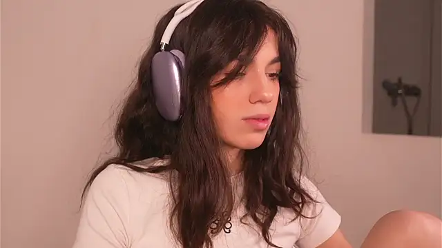 mystica  online show from 11/24/25, 09:20