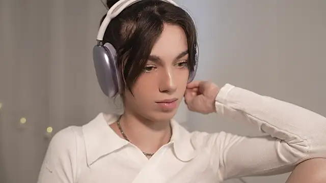 mystica  online show from 11/28/25, 09:12