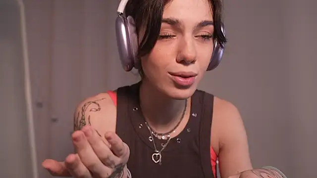 mystica  online show from 12/01/25, 09:36