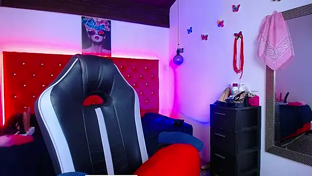 kriss sweetboobs10 online show from 11/23/25, 12:16