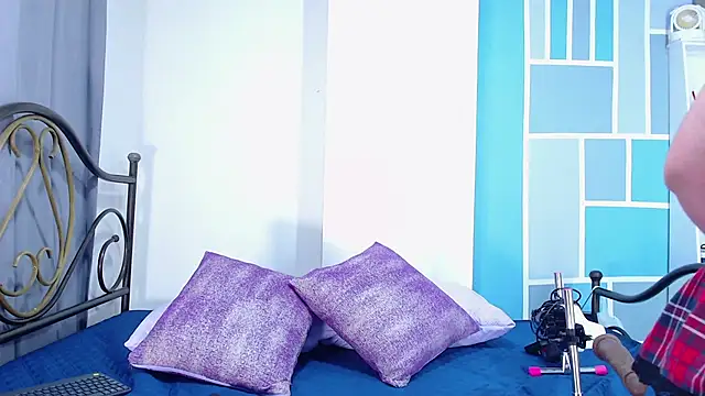 Snapshot of camilleturner1 chatting on 10/11/25, 12:54 camilleturner1 online show from 10/11/25, 12:54