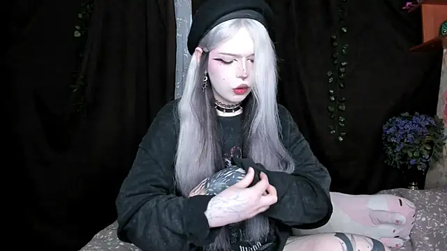 amelia mays xx online show from 11/13/25, 12:26