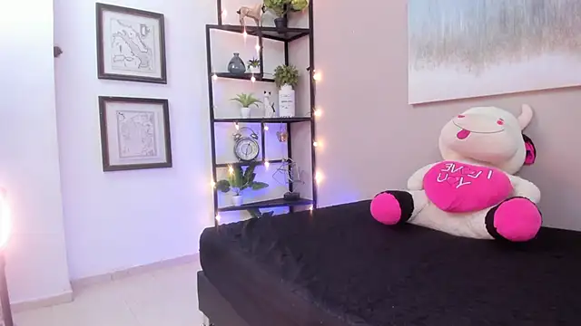 Snapshot of SammyDesire_10 chatting on 11/21/25, 07:01 SammyDesire 10 online show from 11/21/25, 07:01