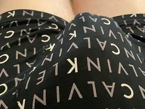 Snapshot of coquin2100 chatting on 03/17/25, 04:33 coquin2100 online show from 03/17/25, 04:33