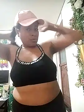 Snapshot of Tu-Reina chatting on 09/23/25, 08:56 Tu-Reina online show from 09/23/25, 08:56