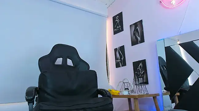 aurimel valentina online show from 03/13/25, 07:06