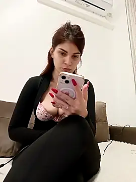 MeCherryy online show from 11/23/25, 02:39