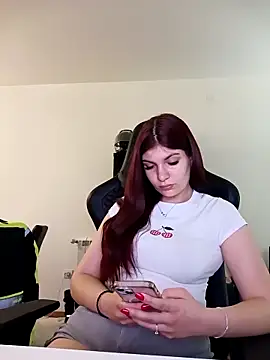 Snapshot of MeCherryy chatting on 04/27/26, 12:36 MeCherryy online show from 04/27/26, 12:36
