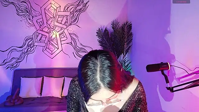 Emmi Roberts online show from 06/23/26, 12:52
