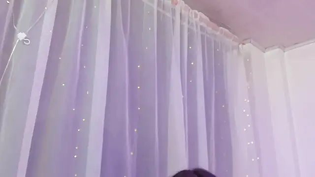 Pretty Johnson  online show from 11/18/25, 11:36