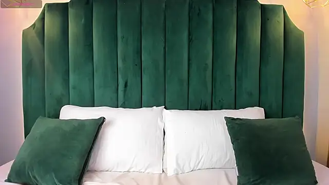 AnnyColson online show from 09/17/25, 04:25