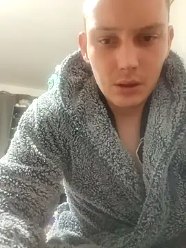 LargeElectrolyte7 online show from 11/26/25, 02:12