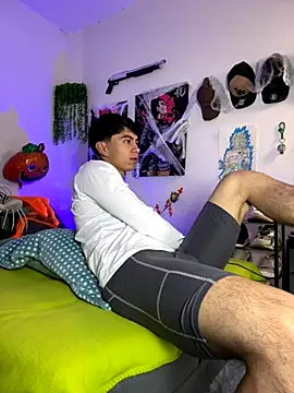 Snapshot of Yaiden_11 chatting on 10/16/25, 10:05 Yaiden 11 online show from 10/16/25, 10:05