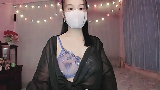 Snapshot of SanaAnika chatting on 11/11/25, 12:43 SanaAnika online show from 11/11/25, 12:43