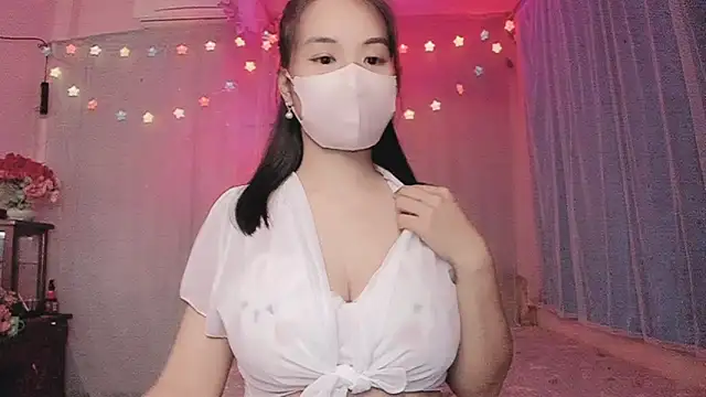 Snapshot of SanaAnika chatting on 11/12/25, 01:33 SanaAnika online show from 11/12/25, 01:33