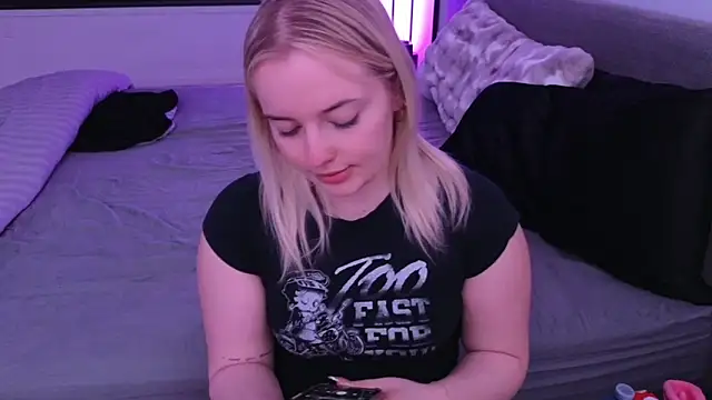 margot robbie7 online show from 05/15/26, 02:18
