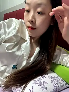 Snapshot of Minnie-66 chatting on 10/08/25, 11:52 Minnie-66 online show from 10/08/25, 11:52