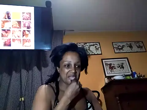 Snapshot of Tatyhotevony chatting on 03/18/25, 10:58 Tatyhotevony online show from 03/18/25, 10:58