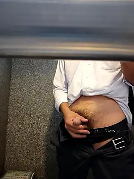 Snapshot of ikeike-kun chatting on 11/17/25, 09:15 ikeike-kun online show from 11/17/25, 09:15