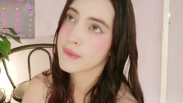 Snapshot of Rebbecawhite_meow chatting on 05/04/26, 07:54 Rebbecawhite meow online show from 05/04/26, 07:54