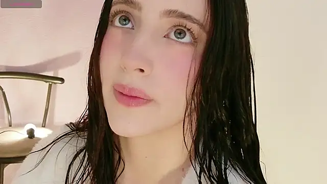 Snapshot of Rebbecawhite_meow chatting on 05/07/26, 09:09 Rebbecawhite meow online show from 05/07/26, 09:09