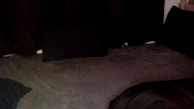 Snapshot of agcouple24plus chatting on 10/30/25, 05:13 agcouple24plus online show from 10/30/25, 05:13