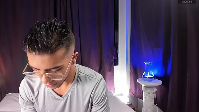 Colstorw  online show from 11/27/25, 10:17