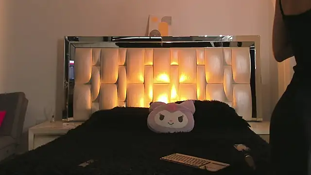 Snapshot of pauline_rouge chatting on 11/08/25, 11:21 pauline rouge online show from 11/08/25, 11:21