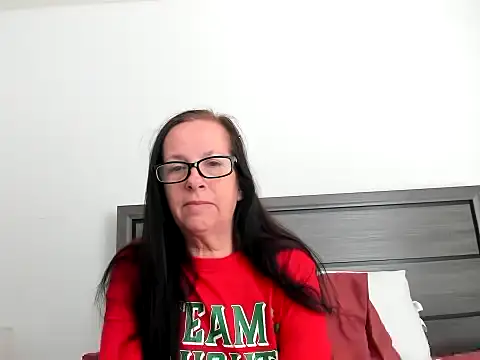 peachgoddess online show from 11/28/25, 02:42