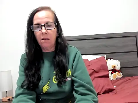 peachgoddess online show from 12/04/25, 02:54