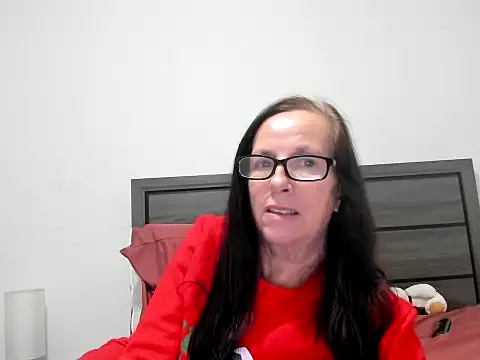 peachgoddess online show from 12/17/25, 04:07