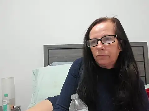 Snapshot of peachgoddess chatting on 04/18/26, 02:32 peachgoddess online show from 04/18/26, 02:32