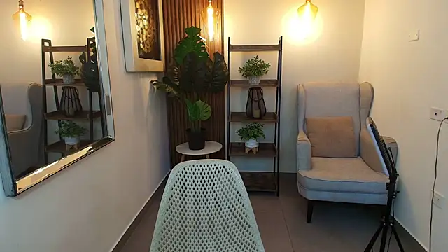 Snapshot of Coral_Lise chatting on 10/03/25, 11:07 Coral Lise online show from 10/03/25, 11:07