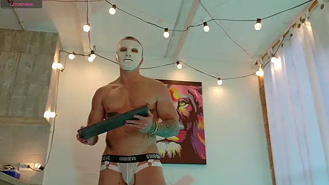 Snapshot of Ryannblue07 chatting on 10/30/25, 10:32 Ryannblue07 online show from 10/30/25, 10:32