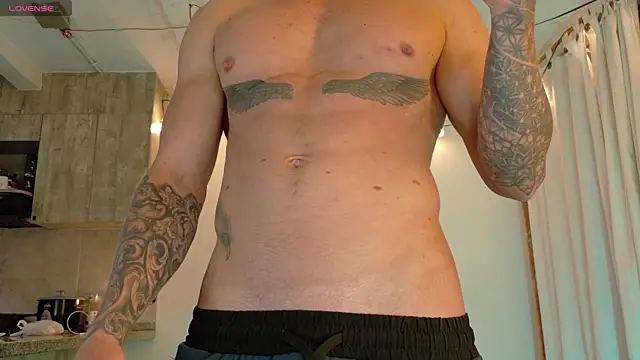 Snapshot of Ryannblue07 chatting on 11/09/25, 01:04 Ryannblue07 online show from 11/09/25, 01:04