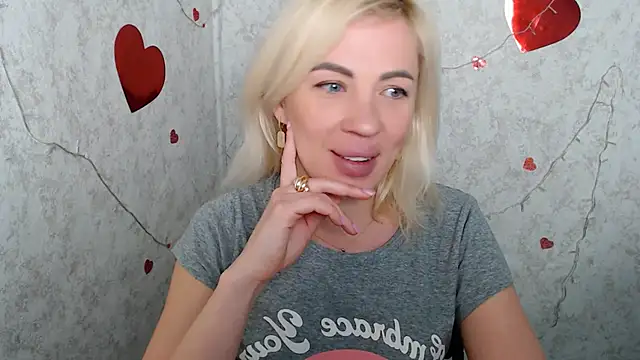  AmandaGold  online show from 03/15/25, 08:26