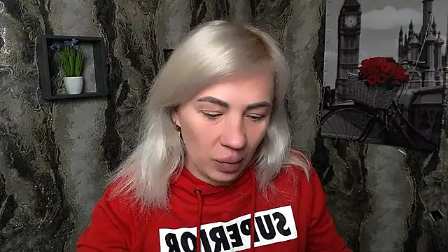  AmandaGold  online show from 03/17/25, 06:51