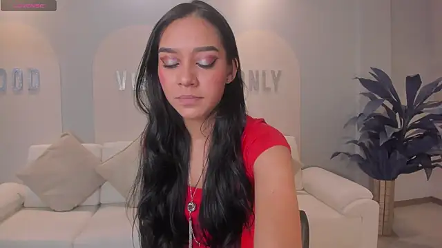 Snapshot of AmaliaCrus chatting on 11/17/25, 08:03 AmaliaCrus online show from 11/17/25, 08:03