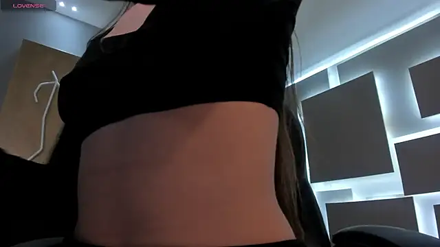 Snapshot of MaiaCollins chatting on 10/22/25, 05:56 MaiaCollins online show from 10/22/25, 05:56