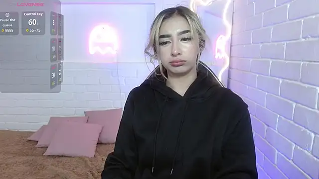 Malory tay1 online show from 10/26/25, 11:38