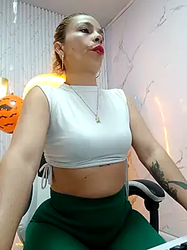 Snapshot of ferchisconejita chatting on 10/06/25, 01:08 ferchisconejita online show from 10/06/25, 01:08