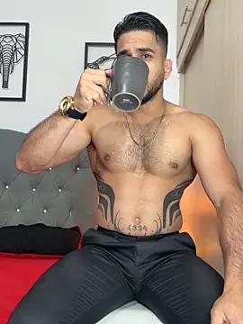 Snapshot of Maximiliano_ford chatting on 10/08/25, 09:40 Maximiliano ford online show from 10/08/25, 09:40