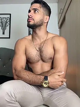 Snapshot of Maximiliano_ford chatting on 10/15/25, 10:15 Maximiliano ford online show from 10/15/25, 10:15