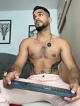 Maximiliano ford online show from 11/11/25, 10:26