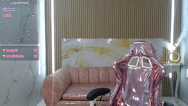 zhara rose s online show from 03/19/25, 06:03