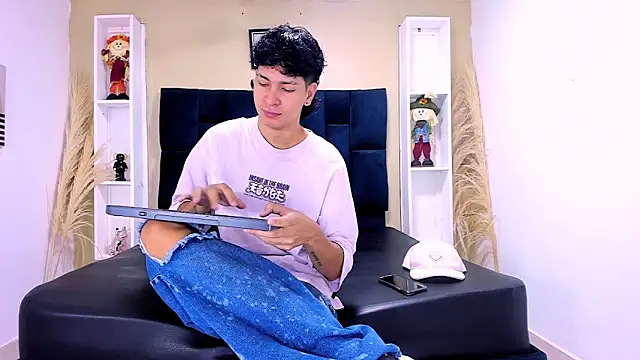 Snapshot of Jhojan_twink chatting on 09/26/25, 11:58 Jhojan twink online show from 09/26/25, 11:58